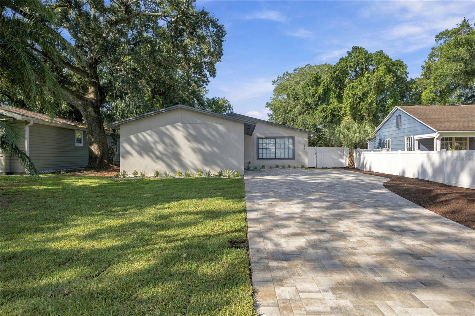 920 W CANDLEWOOD AVE — photo 32