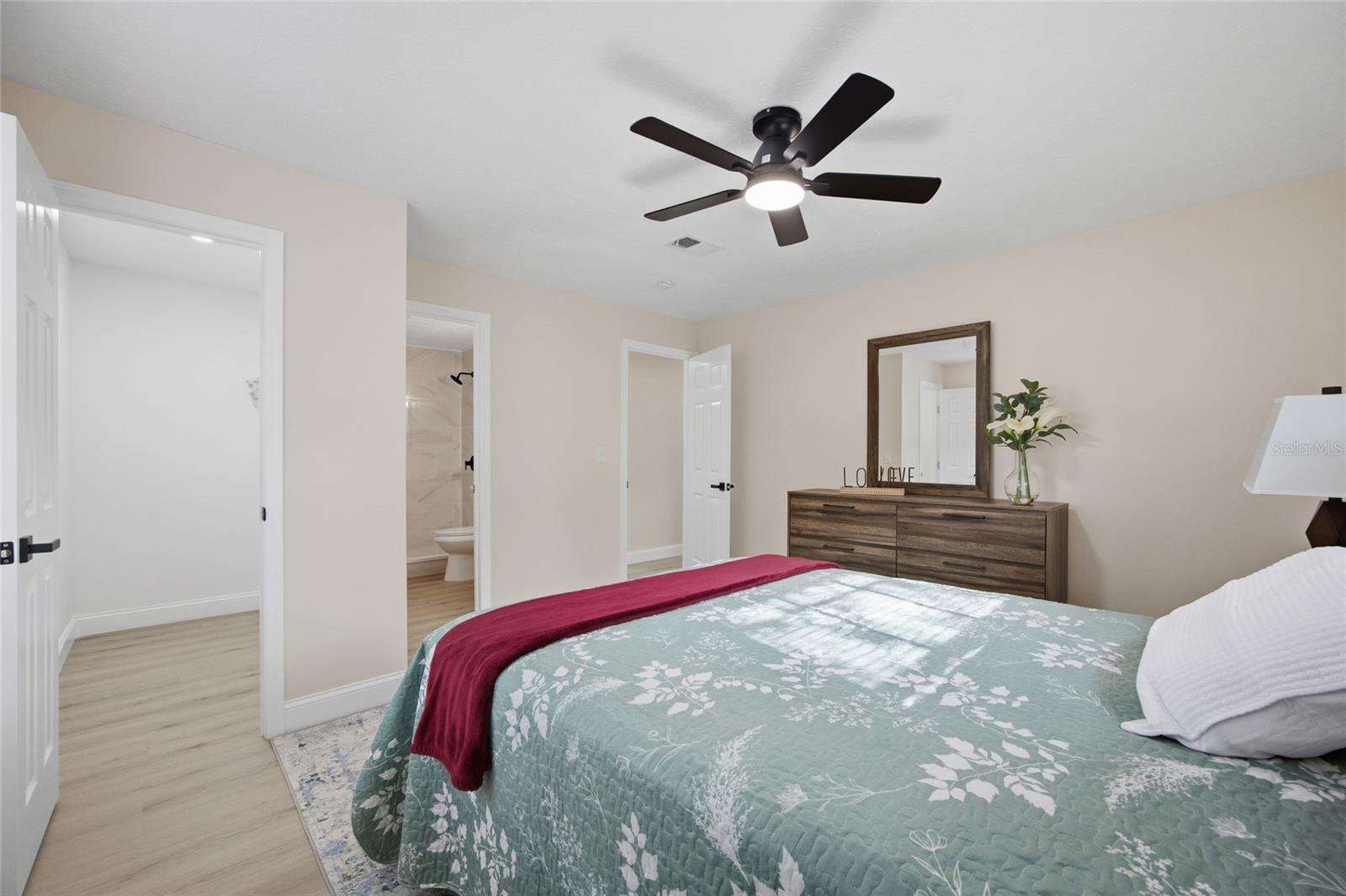 920 W CANDLEWOOD AVE — photo 16