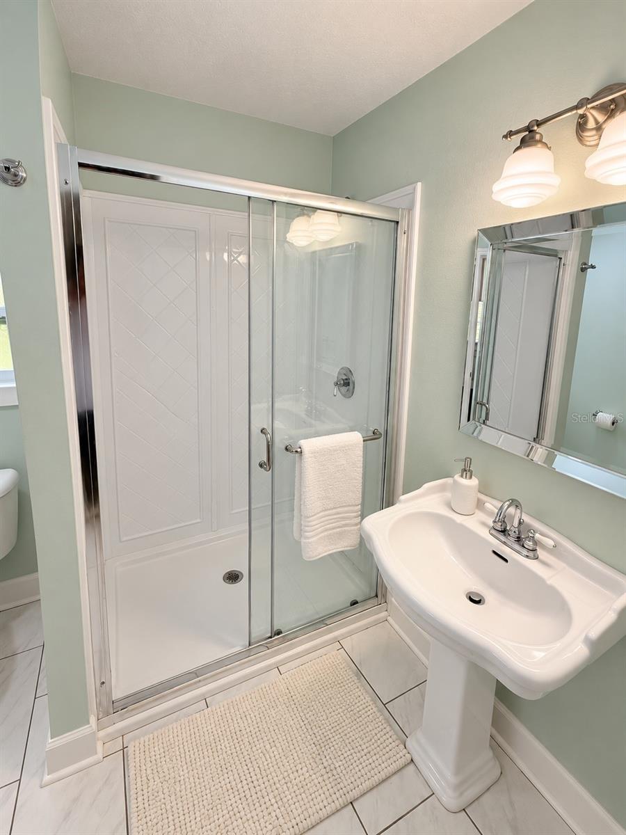 8807 DYER RD — photo 11