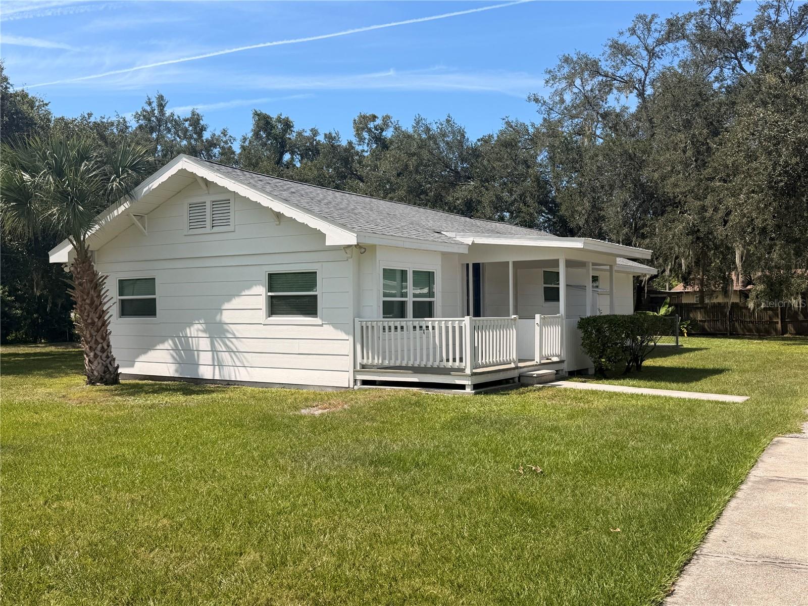 8807 DYER RD — photo 25