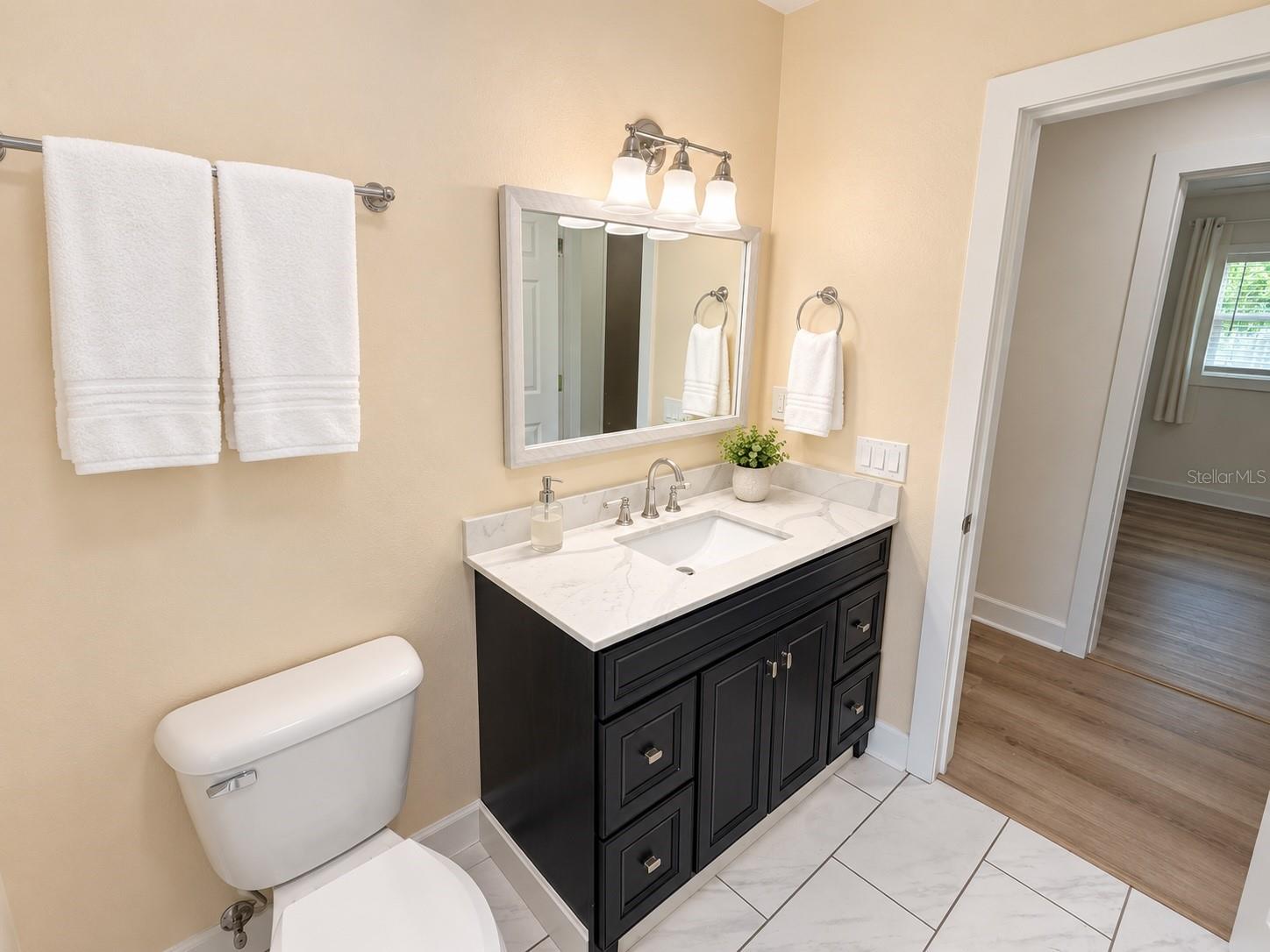 8807 DYER RD — photo 15