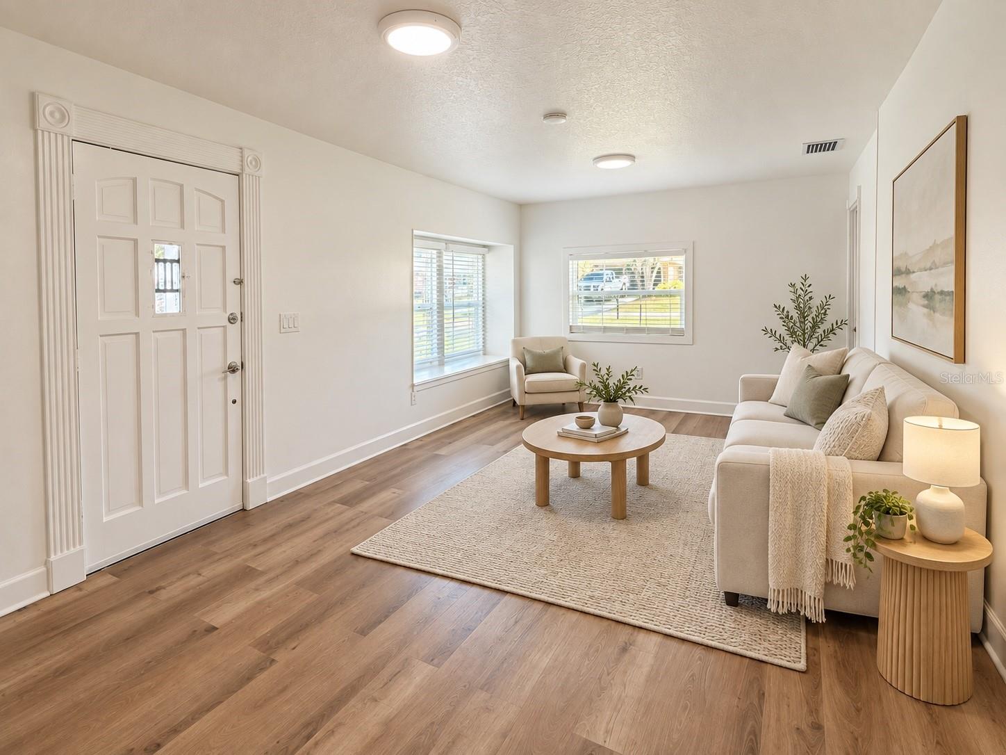 8807 DYER RD — photo 3
