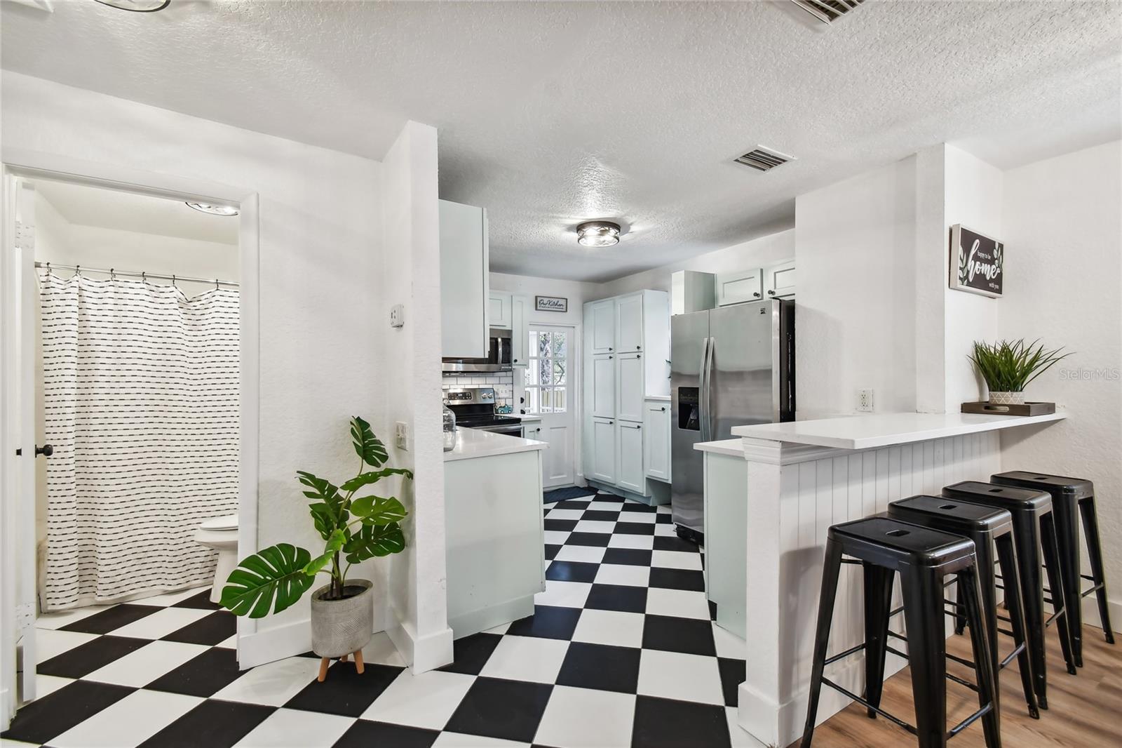 2509 E 12TH AVE — photo 13