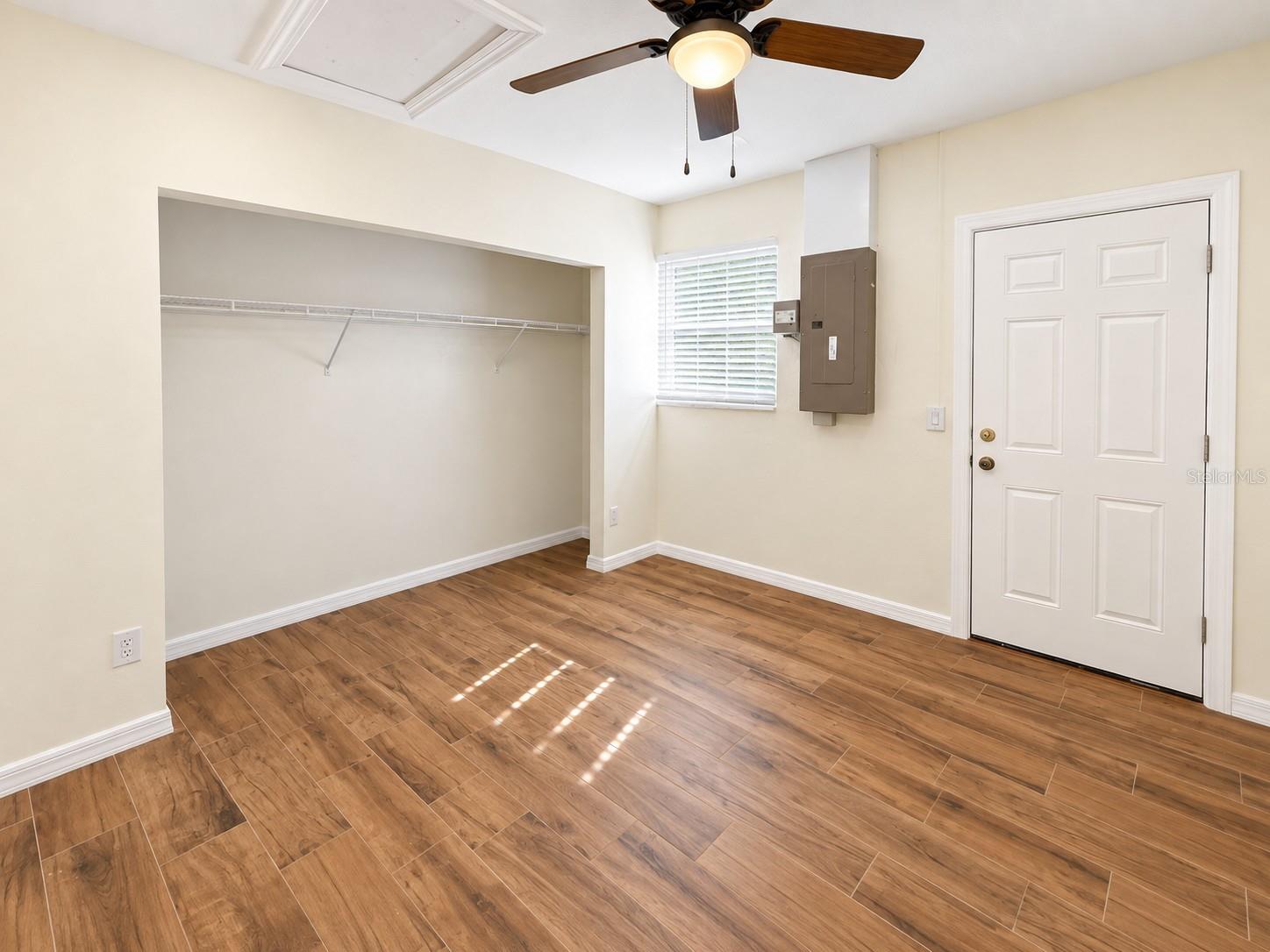 902 W SHANNON CT — photo 25
