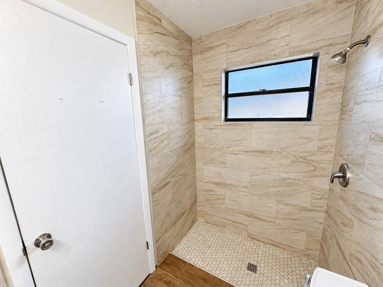 902 W SHANNON CT — photo 22