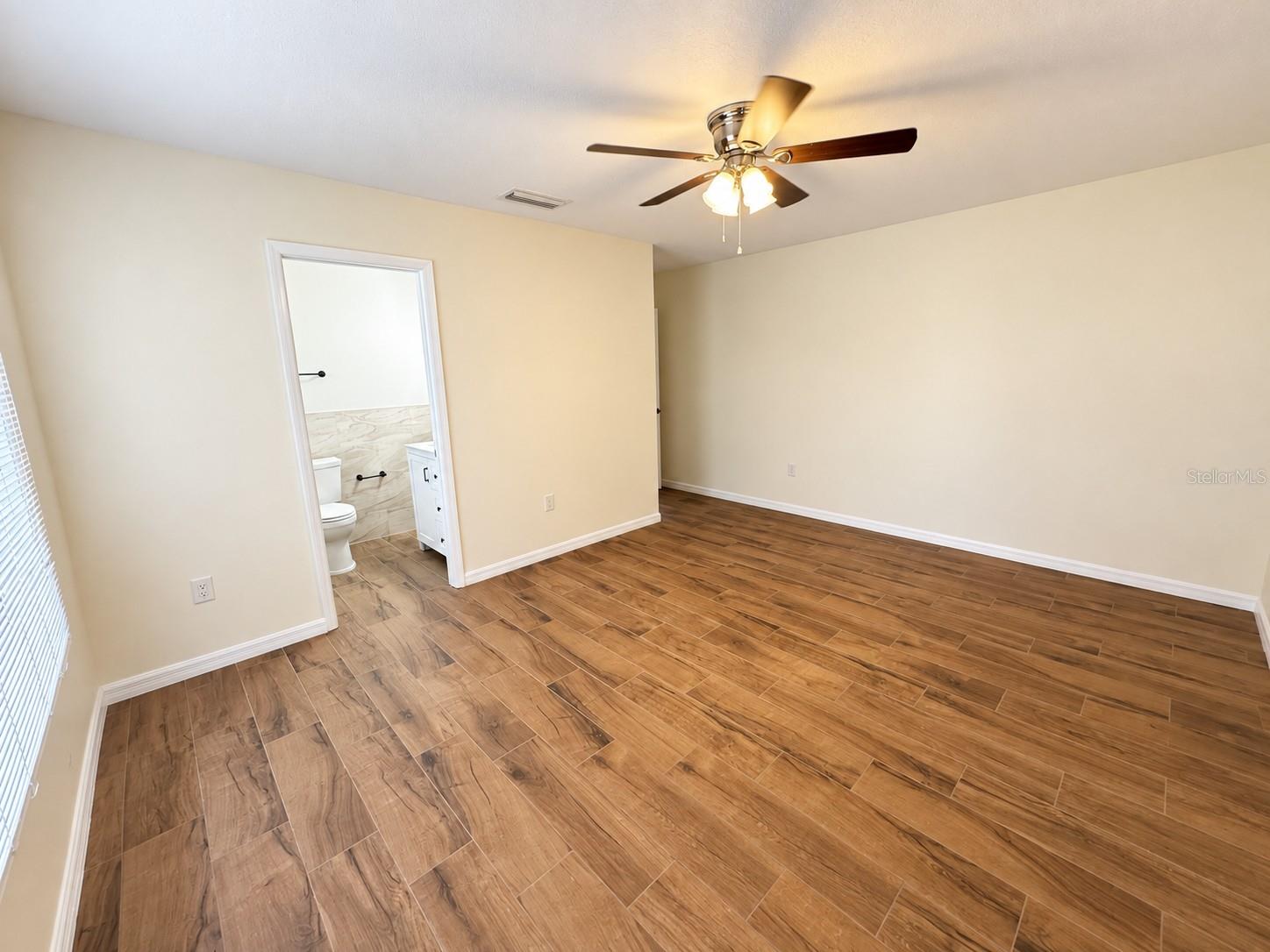 902 W SHANNON CT — photo 18