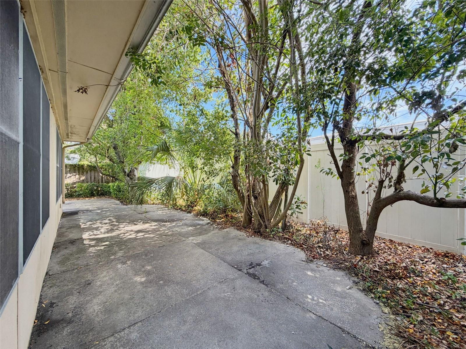 2580 WINDWOOD DR — photo 50