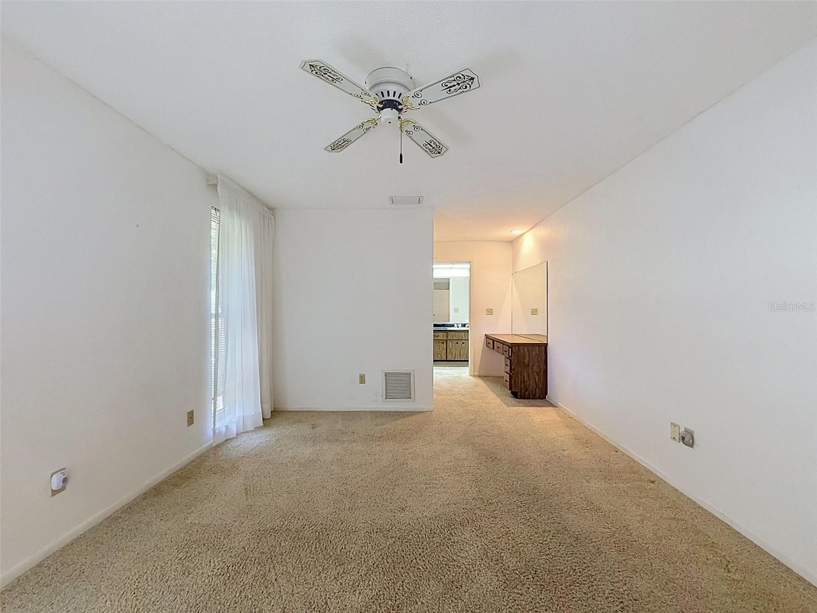 2580 WINDWOOD DR — photo 34