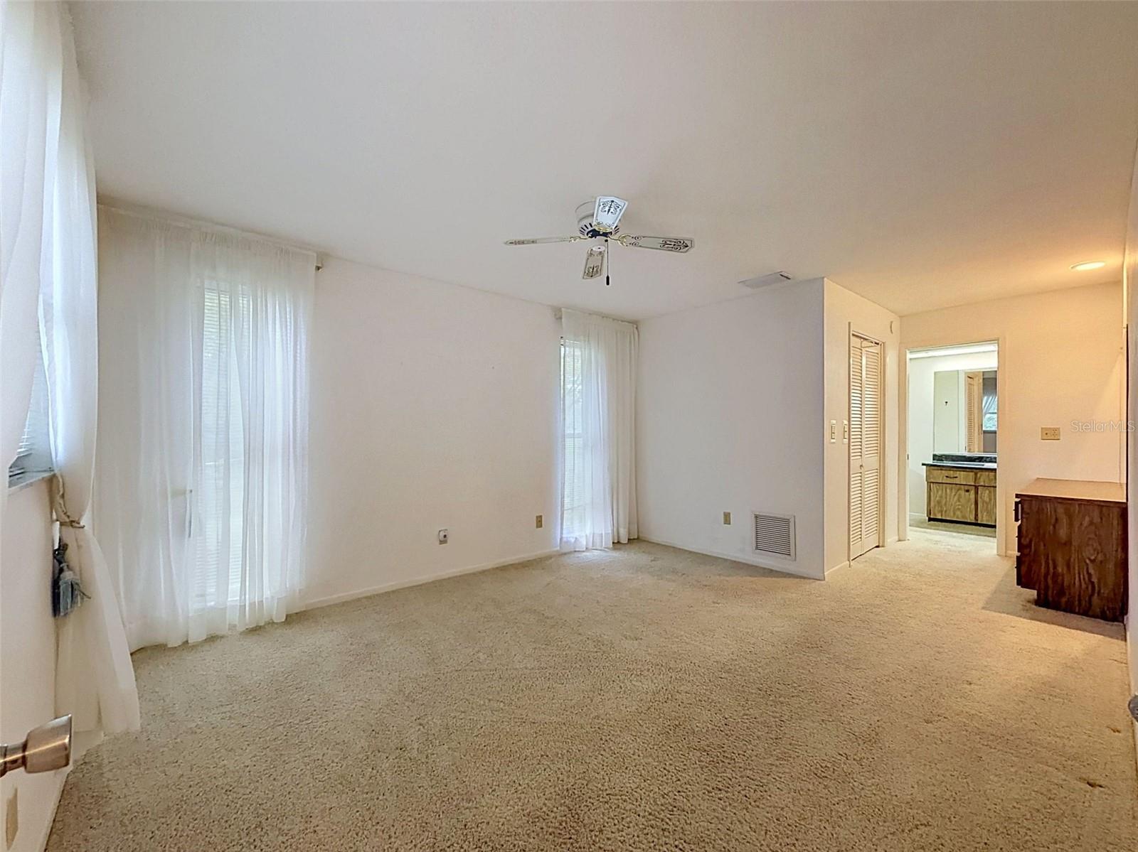 2580 WINDWOOD DR — photo 33
