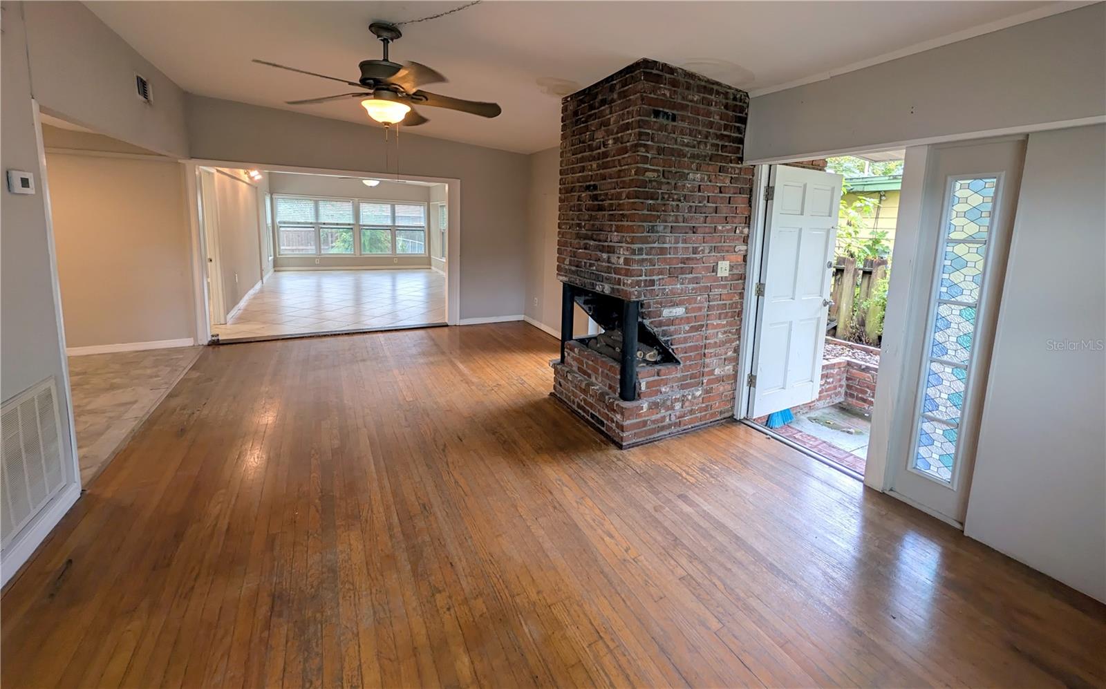 1528 LEVERN ST — photo 2