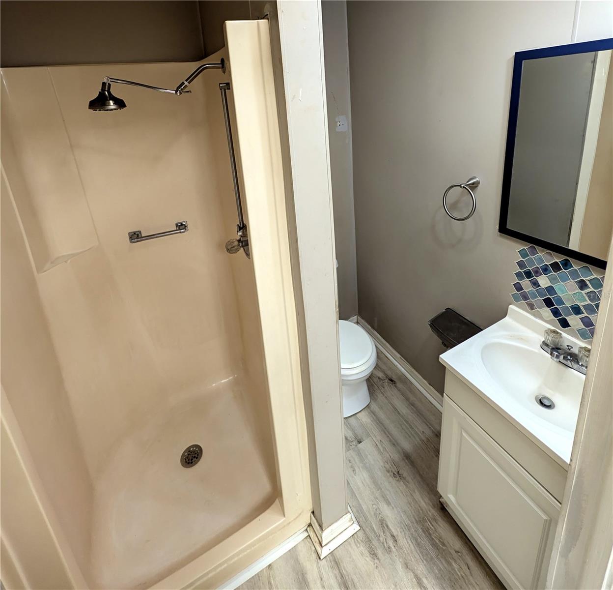 1528 LEVERN ST — photo 10