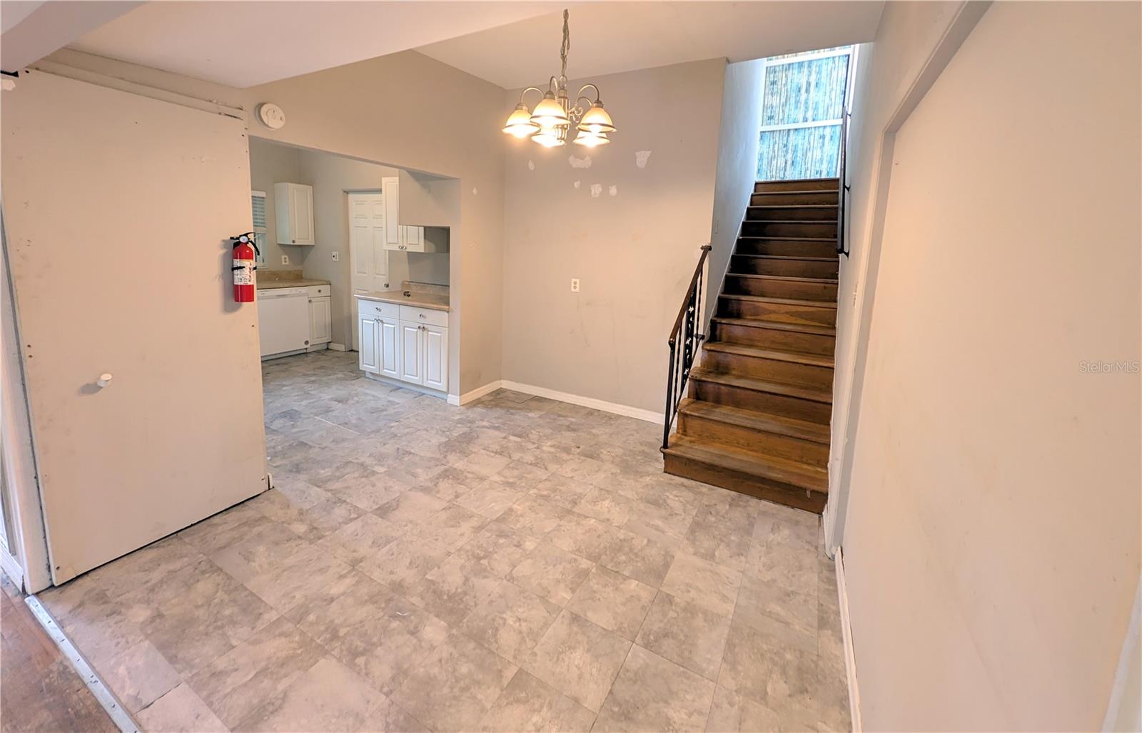 1528 LEVERN ST — photo 11
