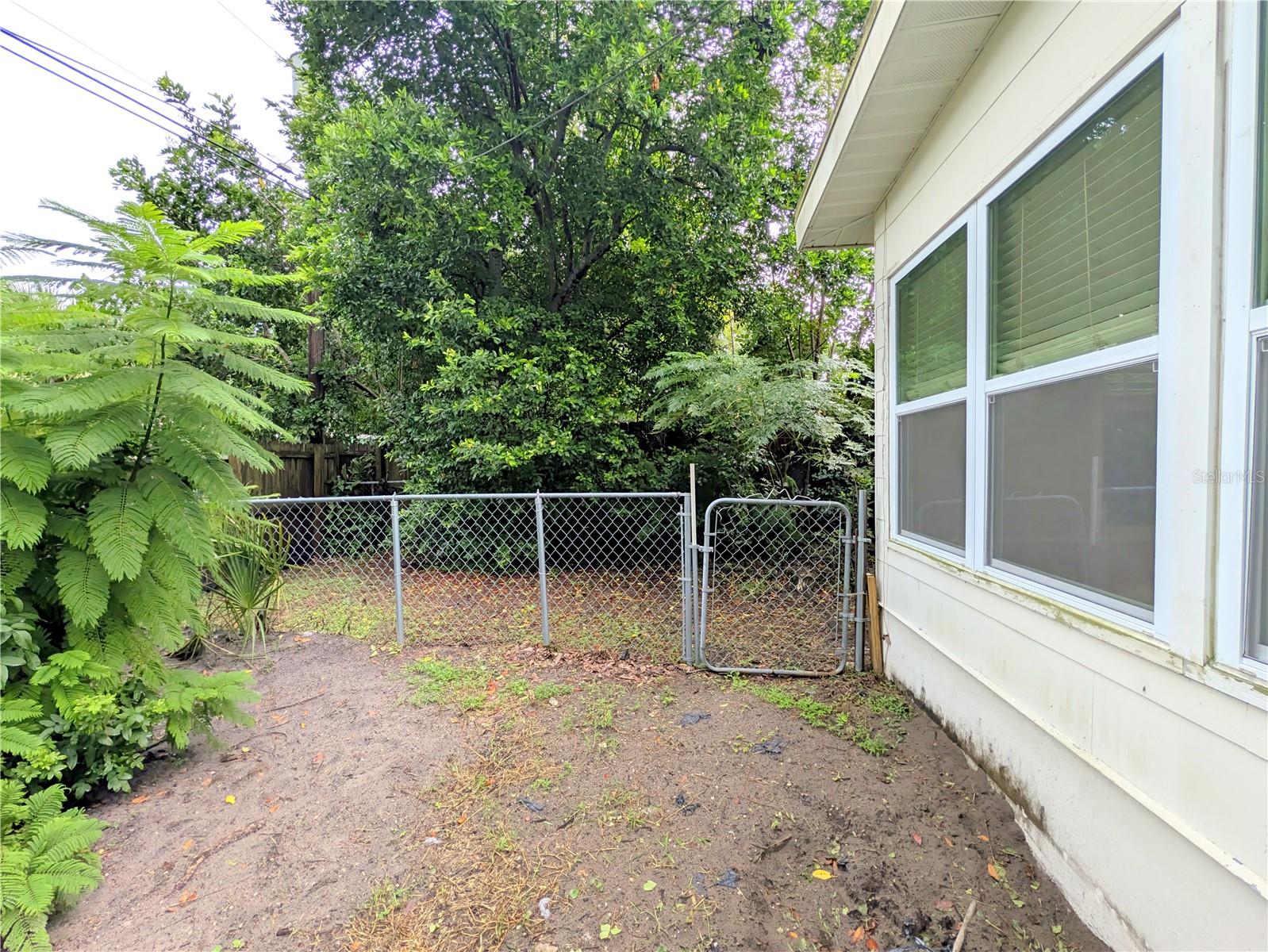 1528 LEVERN ST — photo 33