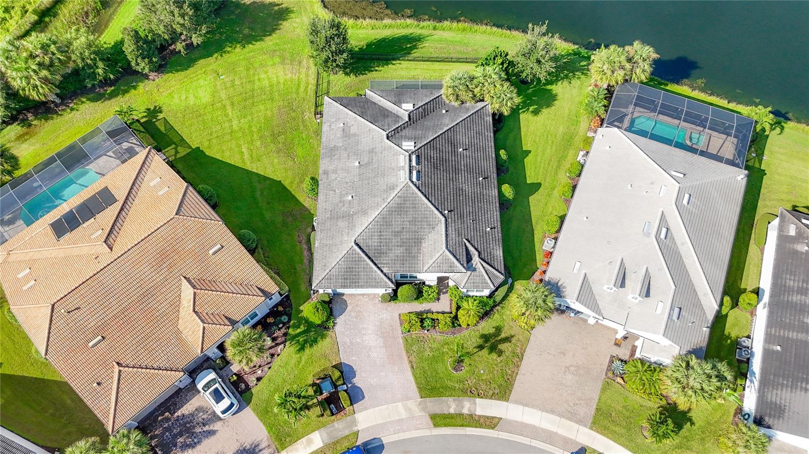 11824 BLUE HILL TRL — photo 42