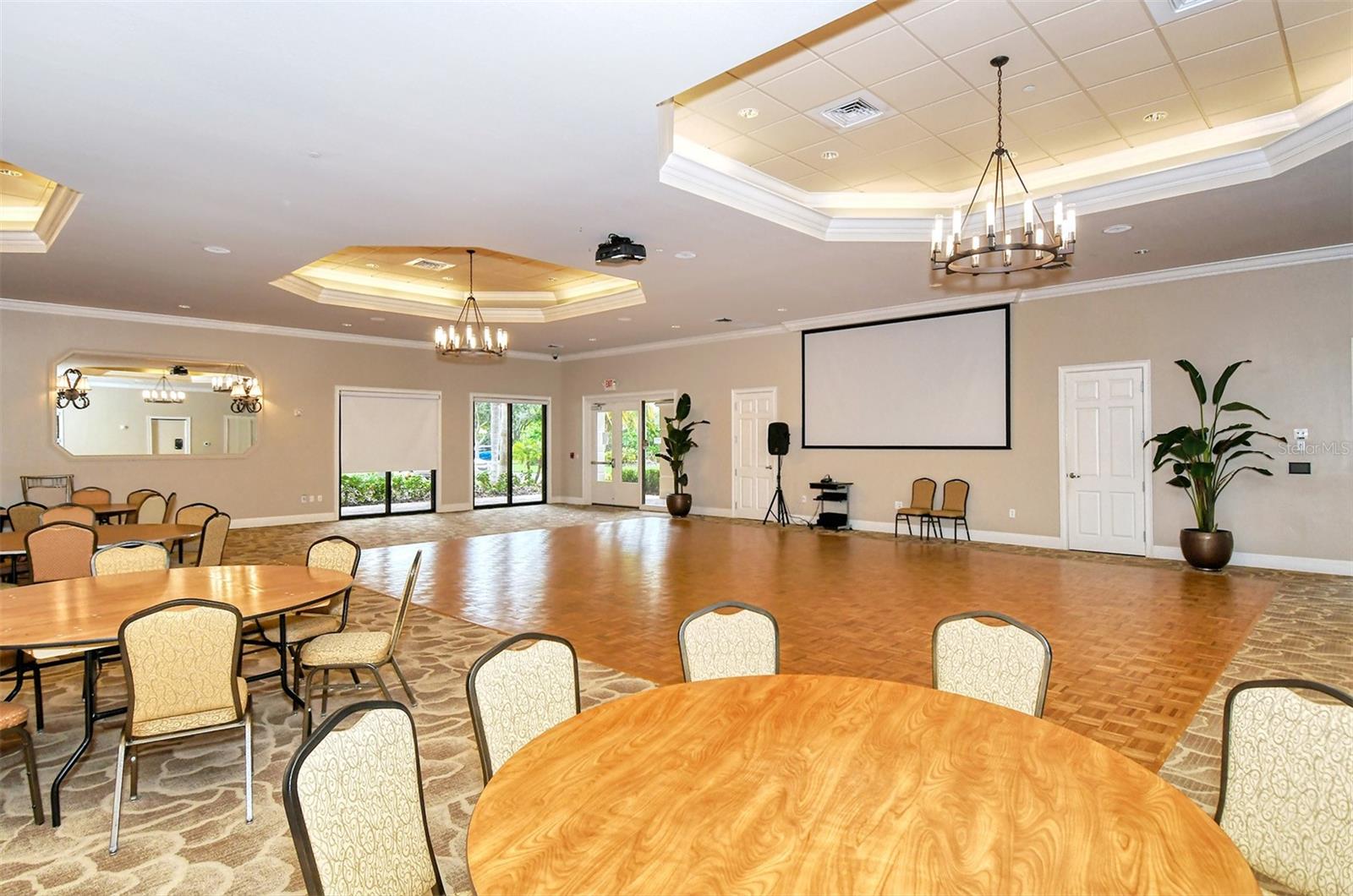 2534 OSWEGO DR — photo 46