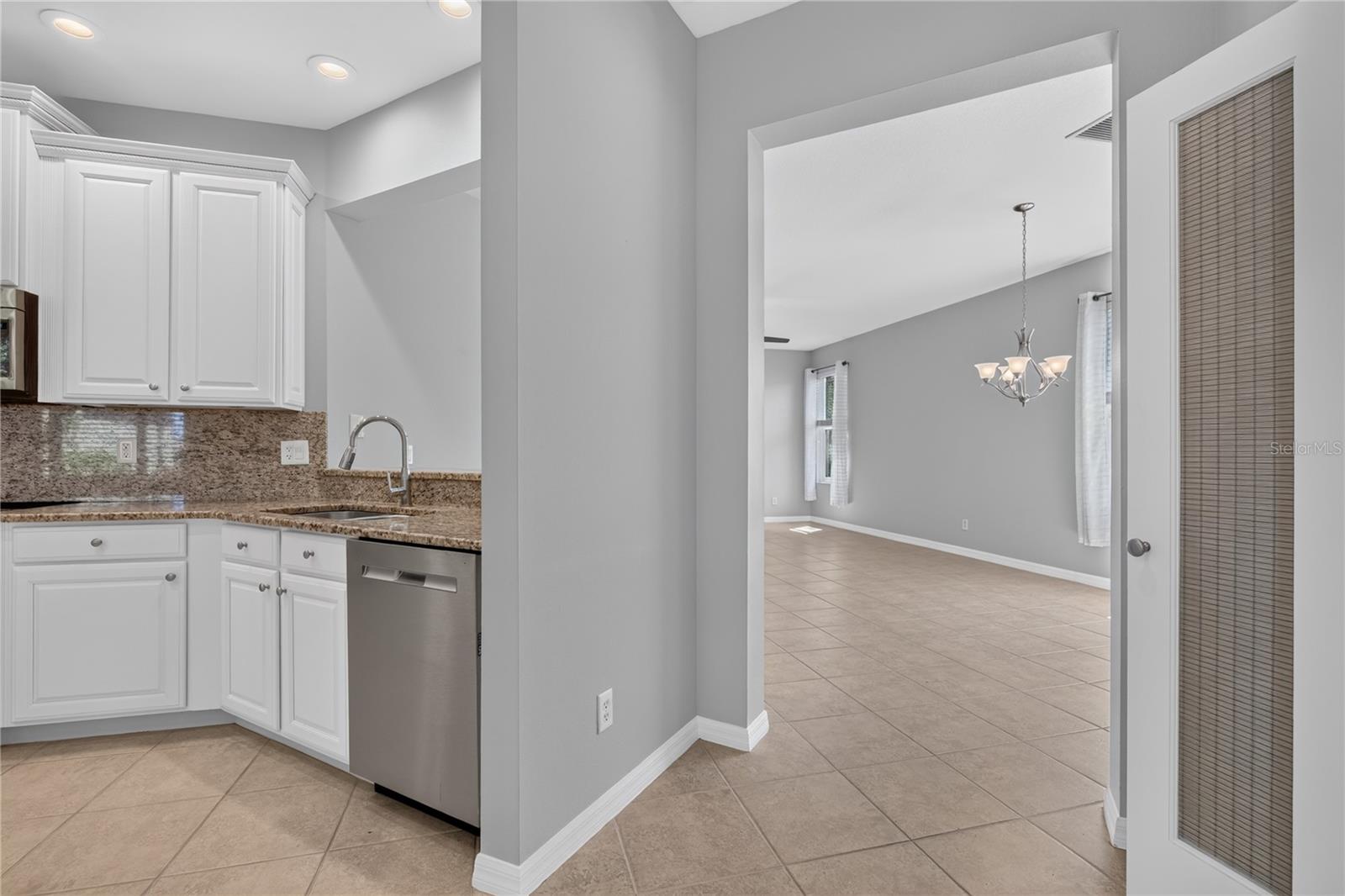 2534 OSWEGO DR — photo 14