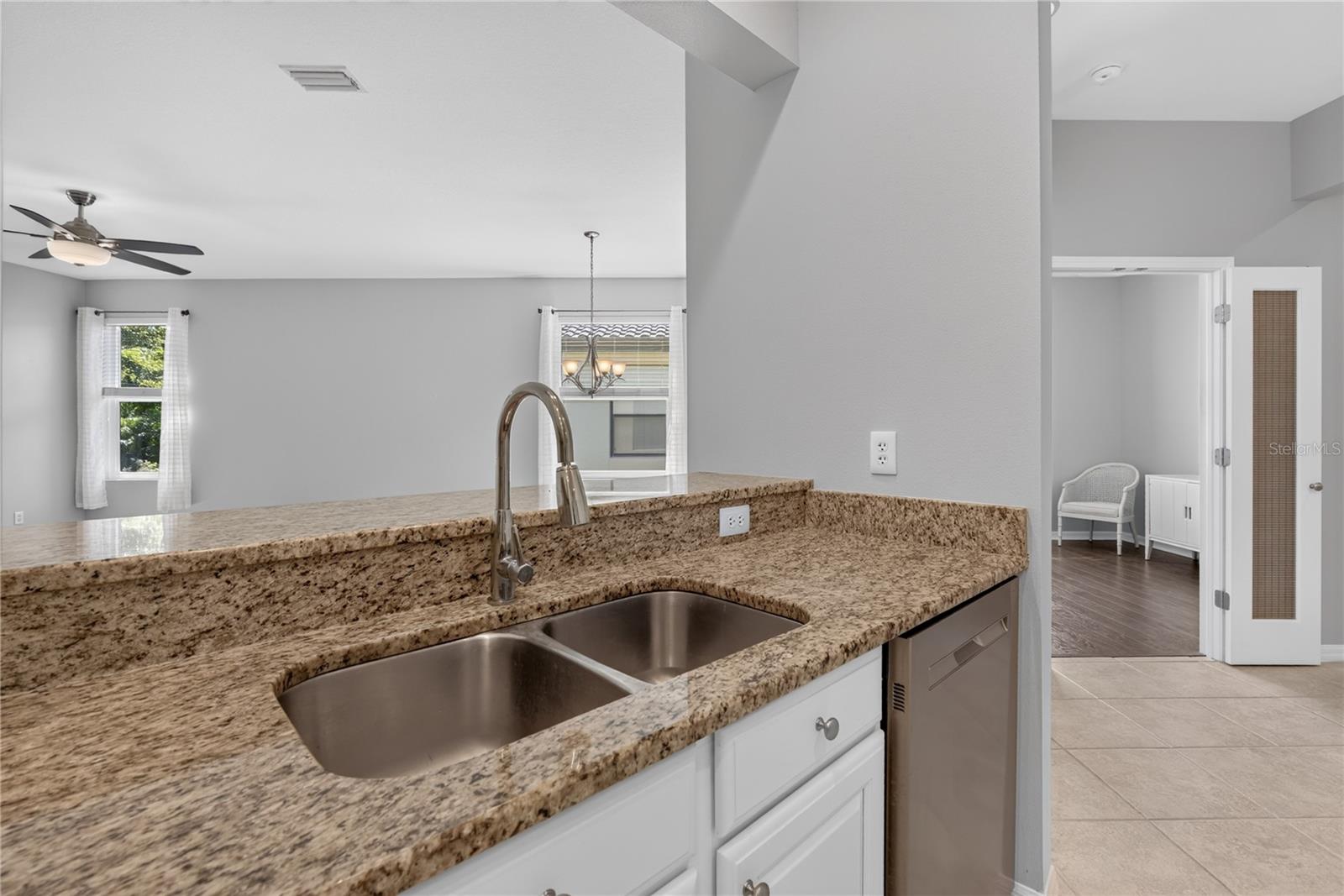 2534 OSWEGO DR — photo 18