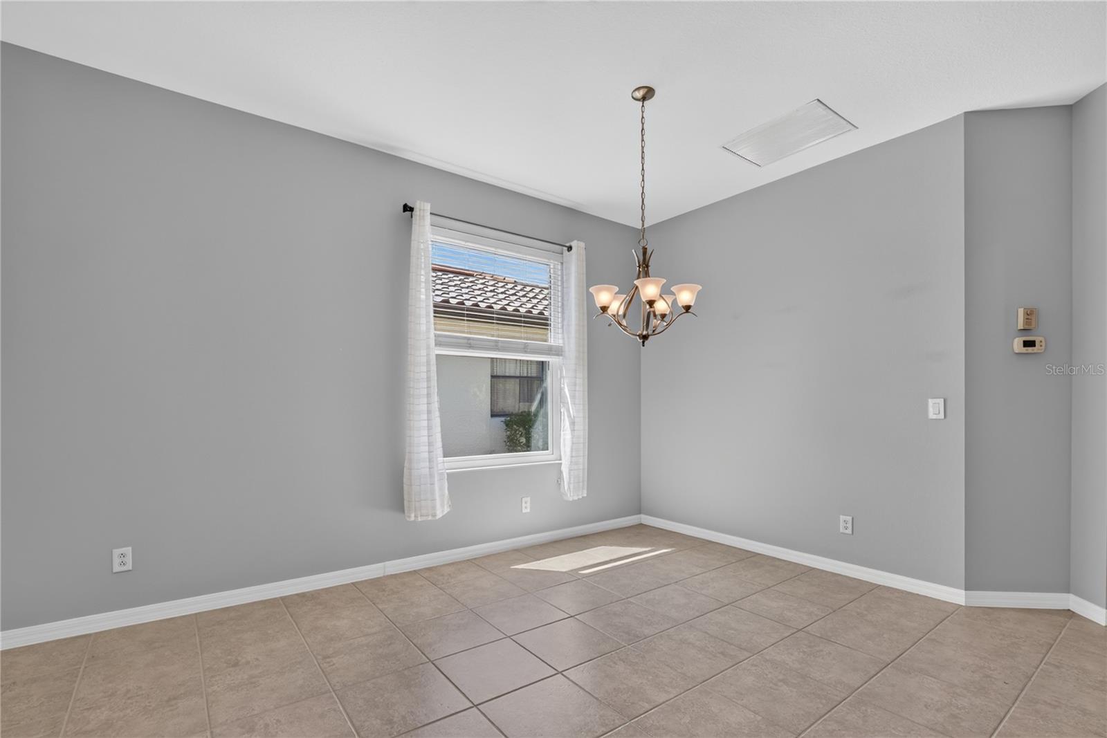2534 OSWEGO DR — photo 10