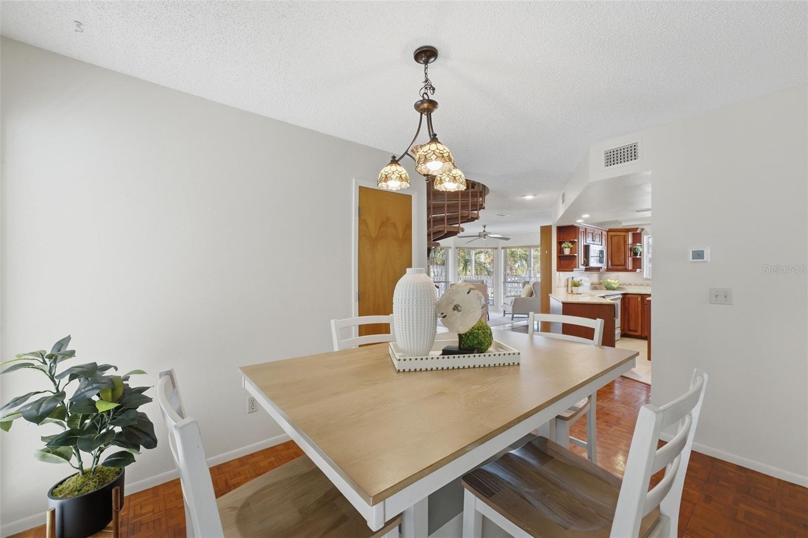 12505 SUNSHINE LN — photo 17