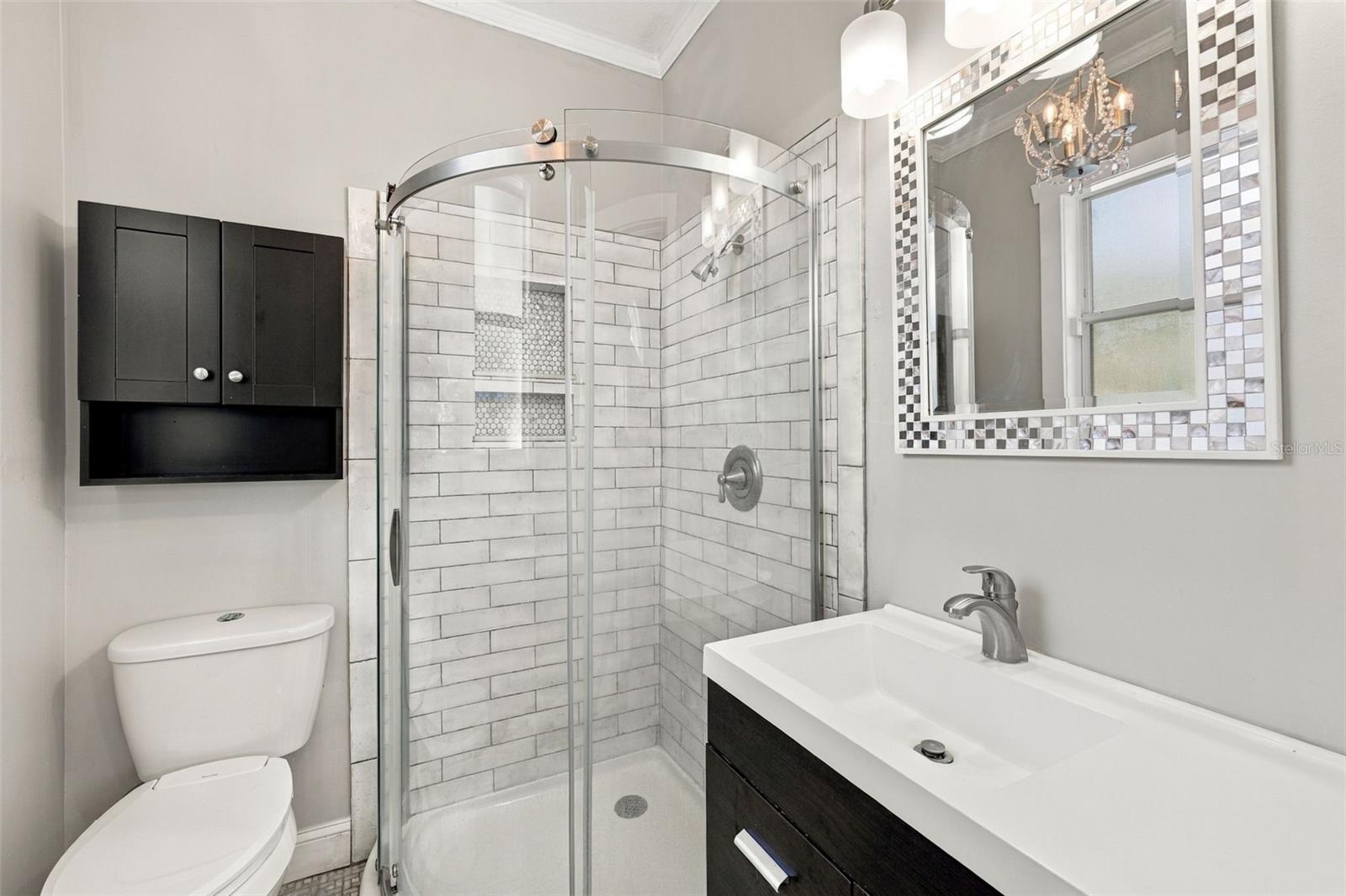 314 E HANNA AVE — photo 18