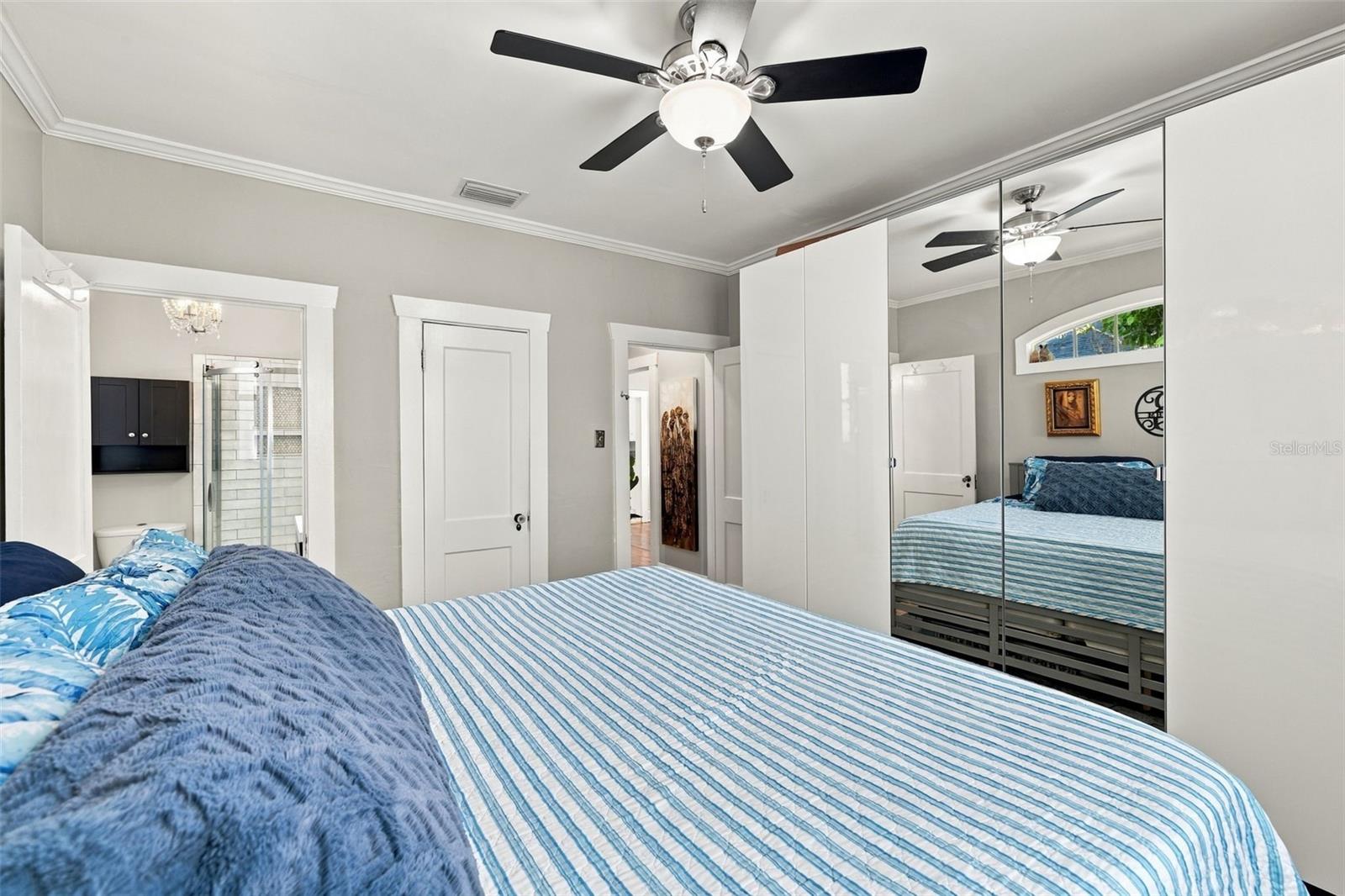 314 E HANNA AVE — photo 17