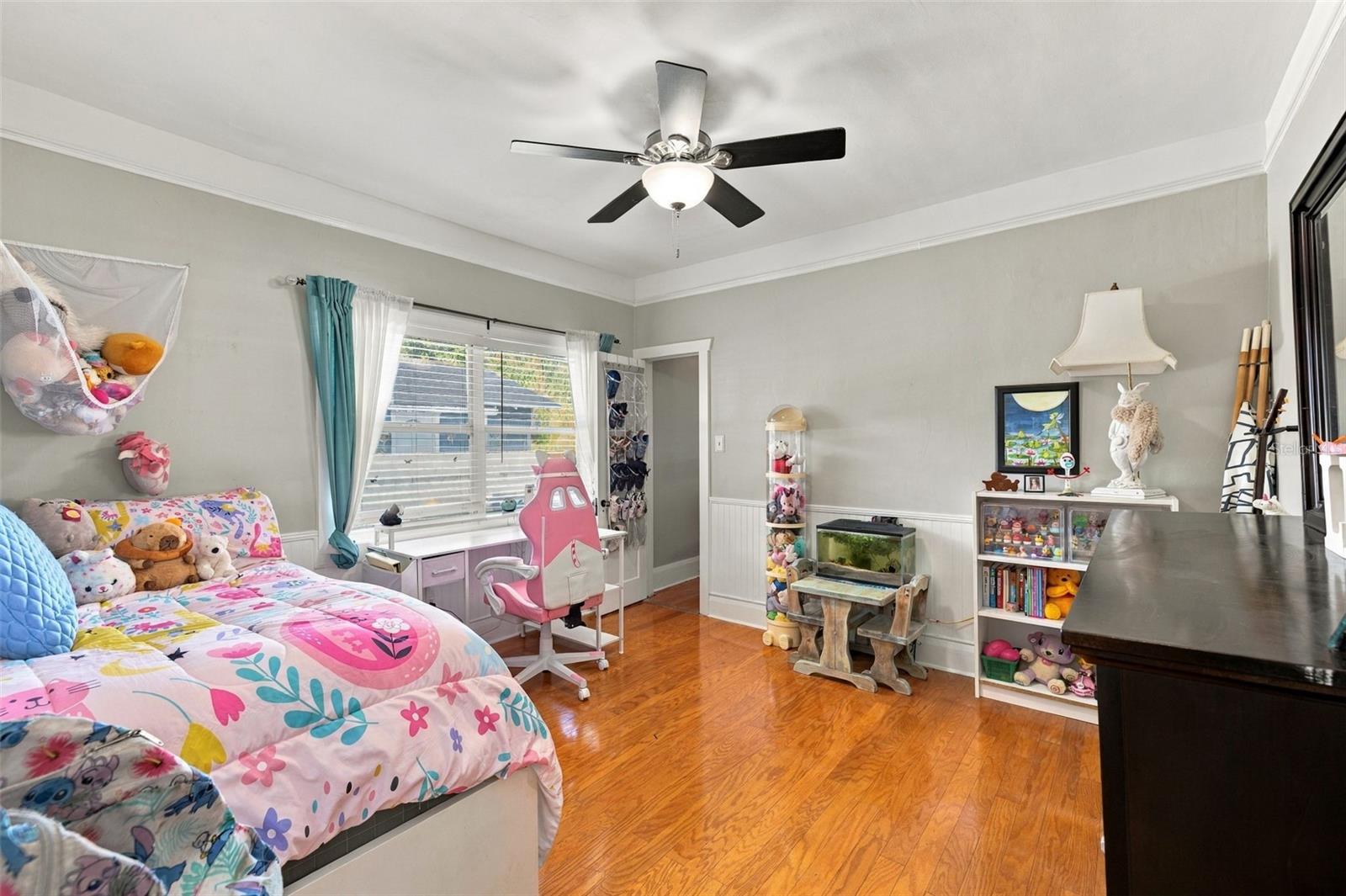 314 E HANNA AVE — photo 21