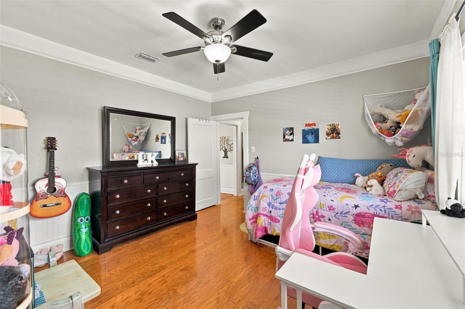 314 E HANNA AVE — photo 22
