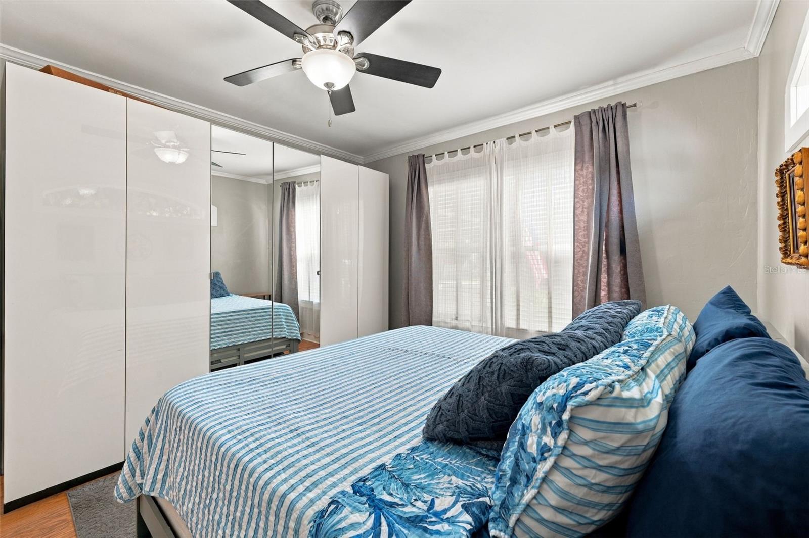 314 E HANNA AVE — photo 16
