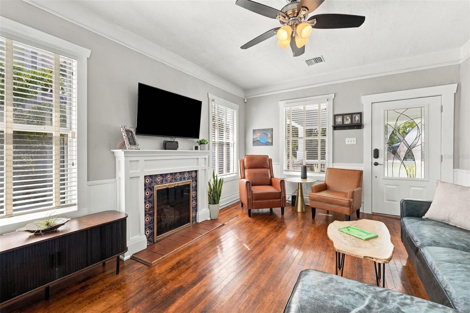 314 E HANNA AVE — photo 6