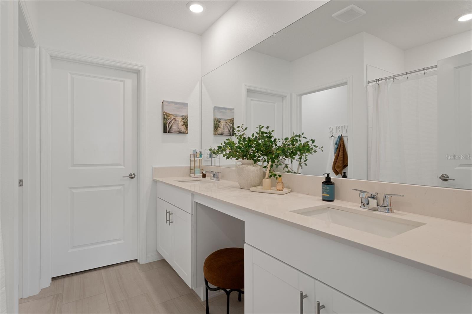 6582 PORCH LIGHT DR — photo 10
