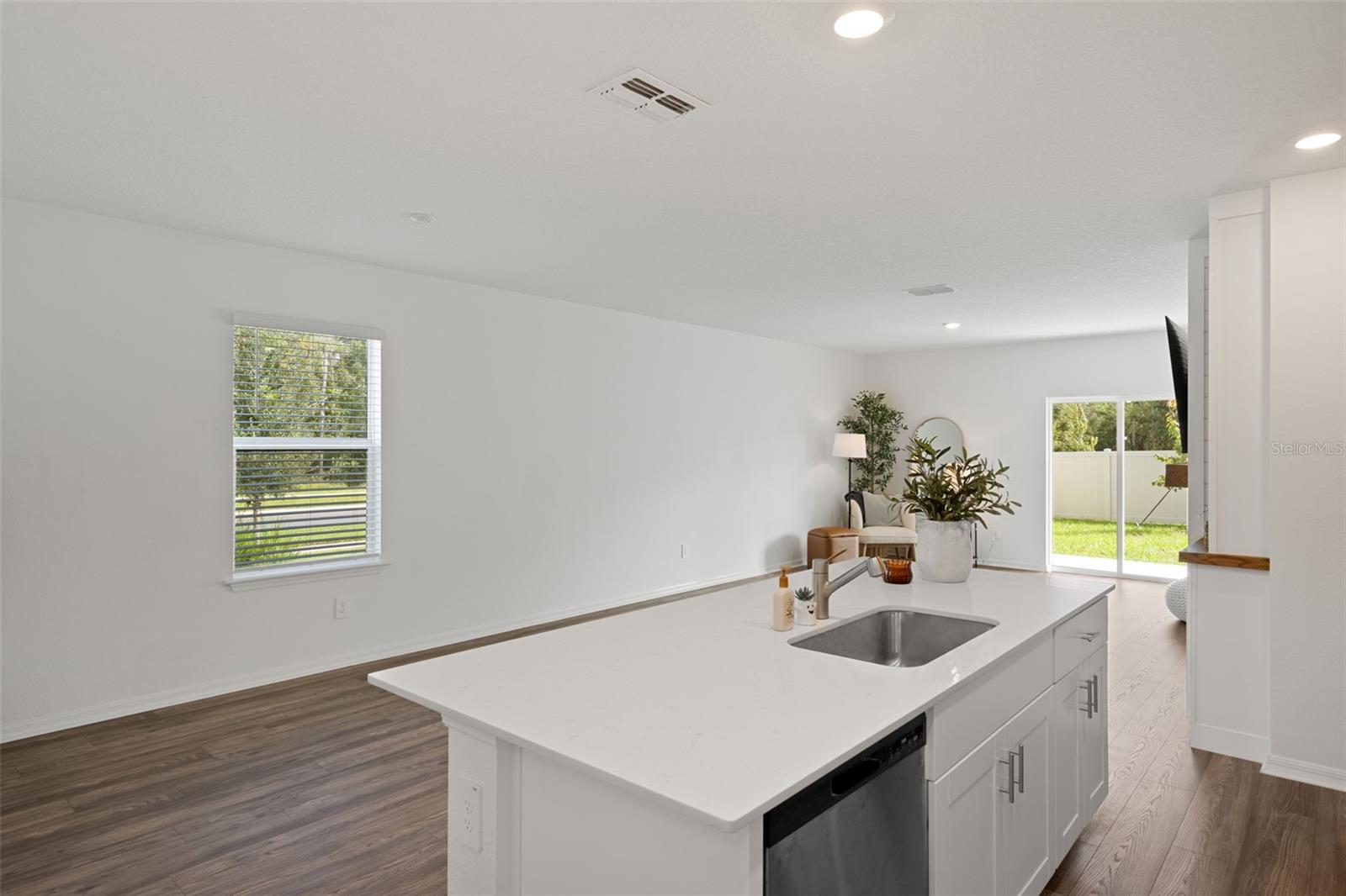 6582 PORCH LIGHT DR — photo 19