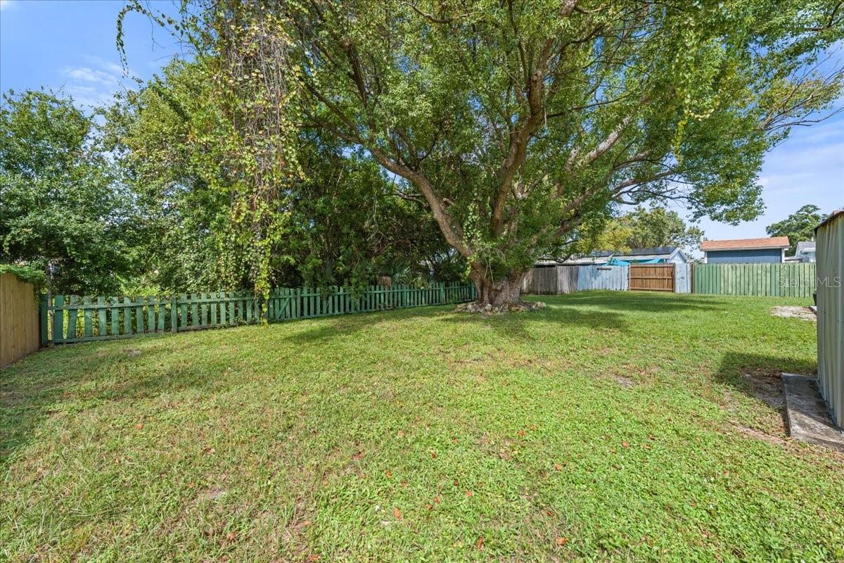14756 MOCKINGBIRD LN E — photo 35