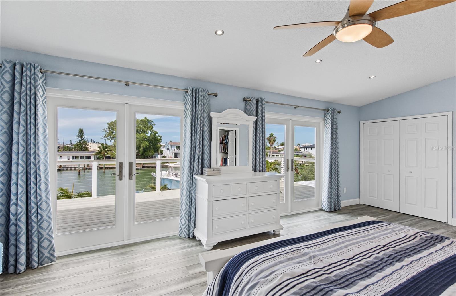 544 LILLIAN DR — photo 47