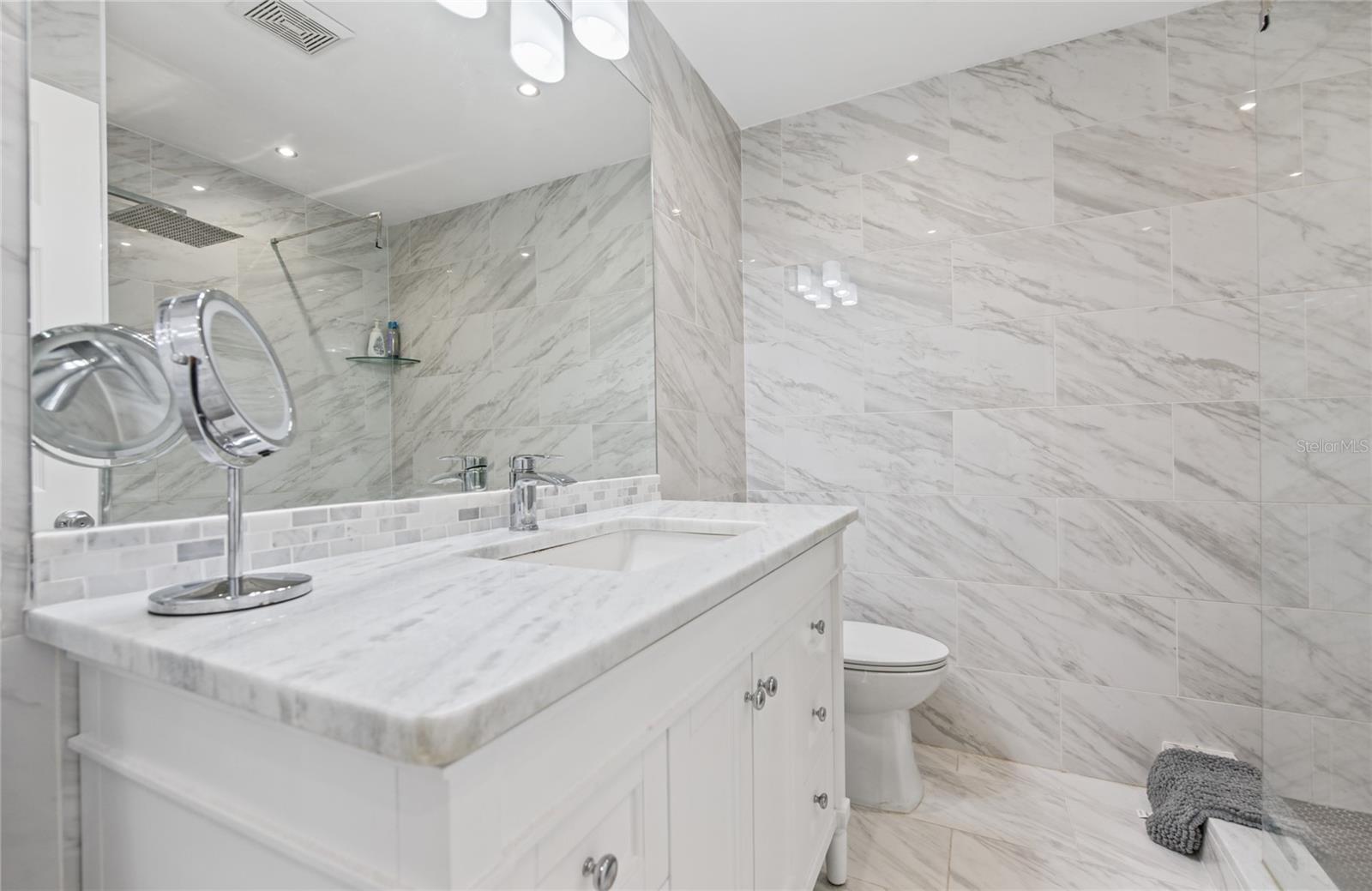 544 LILLIAN DR — photo 61