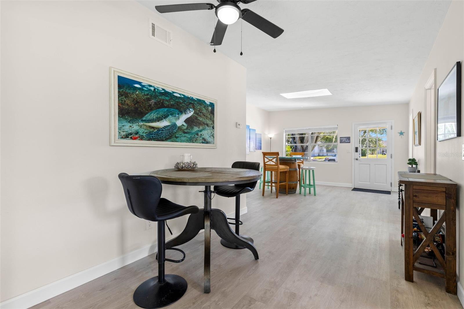 332 WESTWINDS DR — photo 9