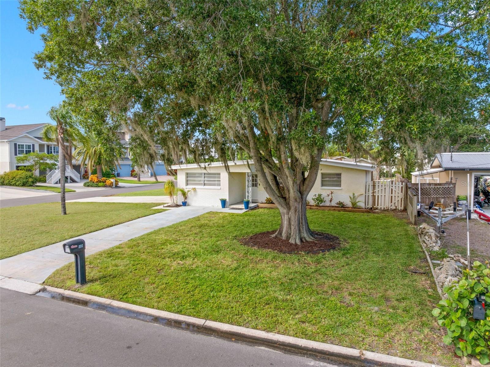 332 WESTWINDS DR — photo 46
