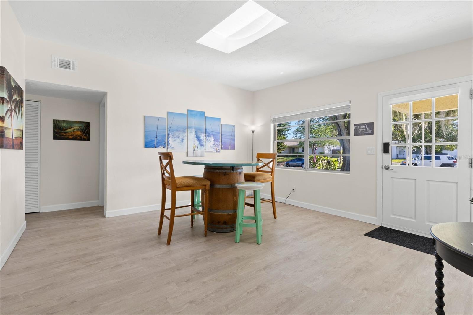 332 WESTWINDS DR — photo 6