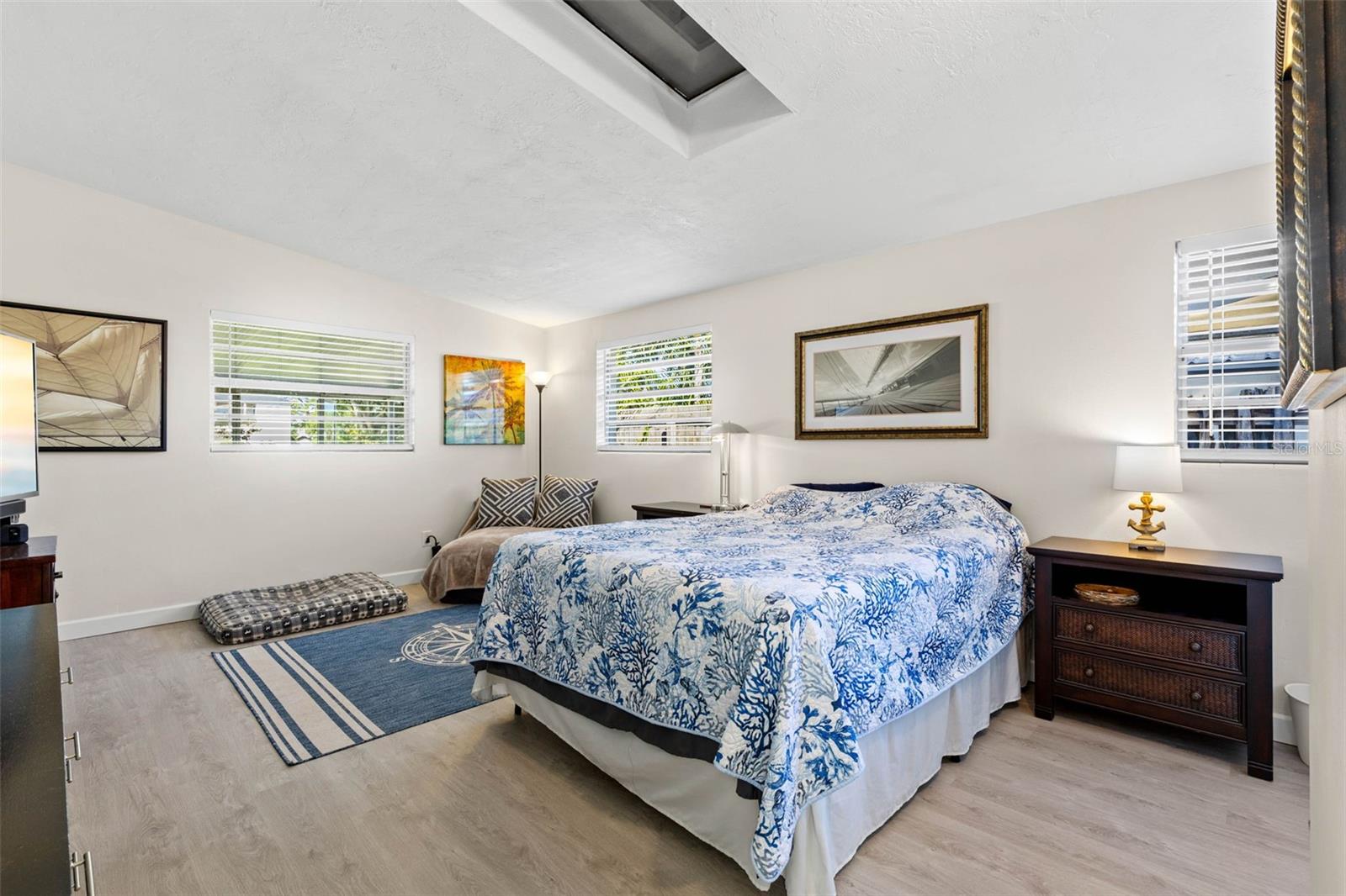 332 WESTWINDS DR — photo 23