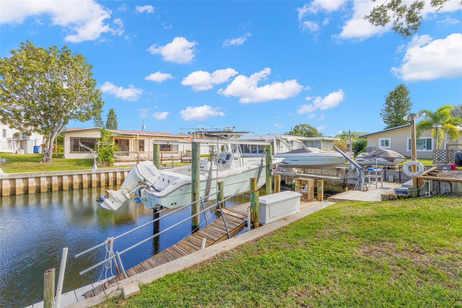 332 WESTWINDS DR — photo 21