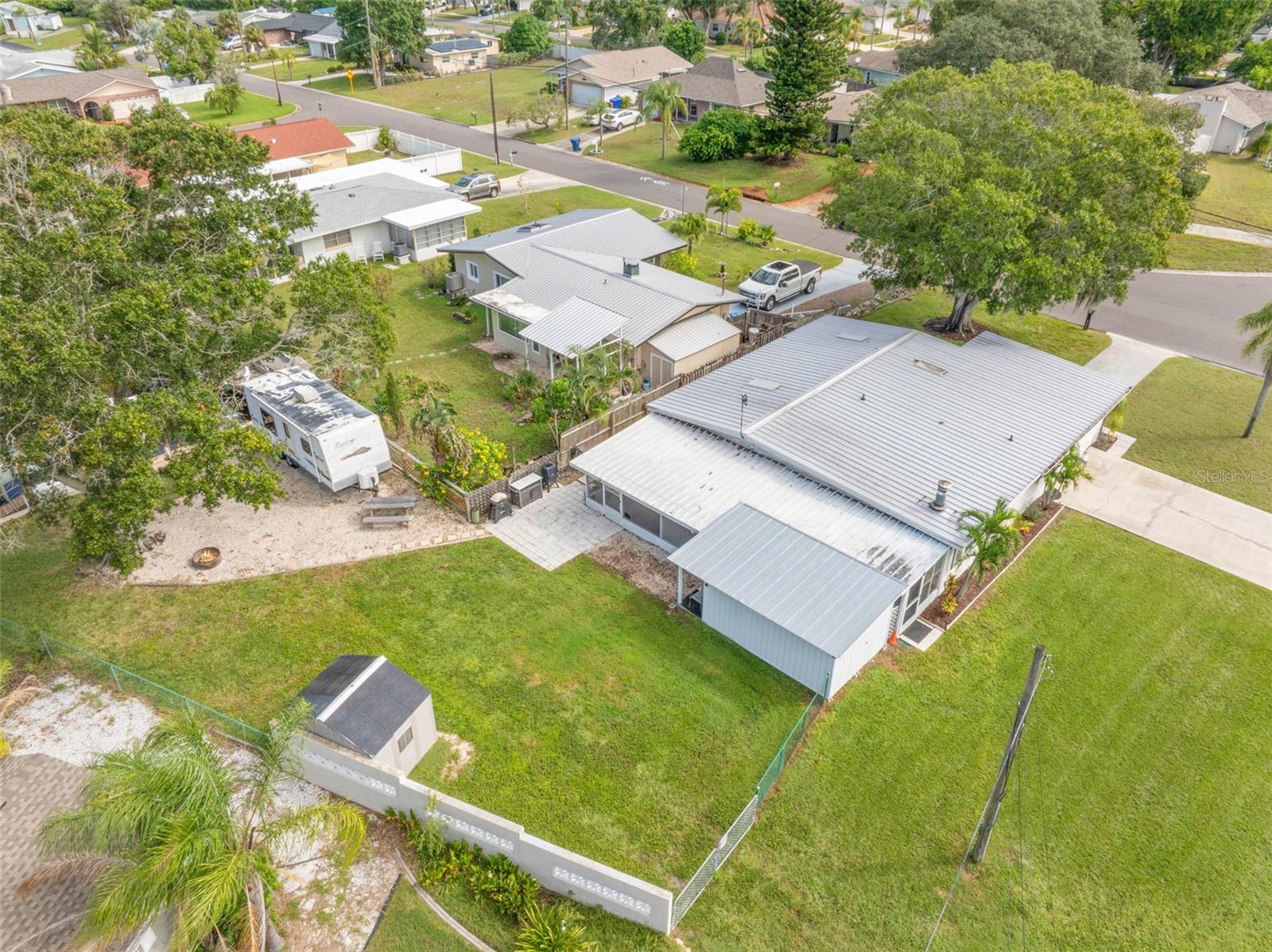 332 WESTWINDS DR — photo 42
