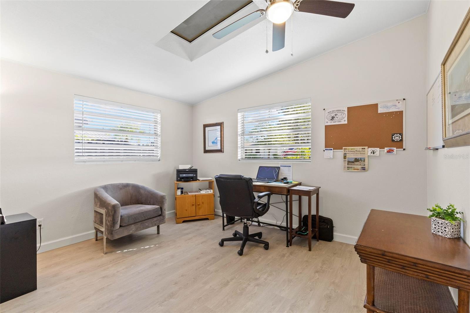 332 WESTWINDS DR — photo 30