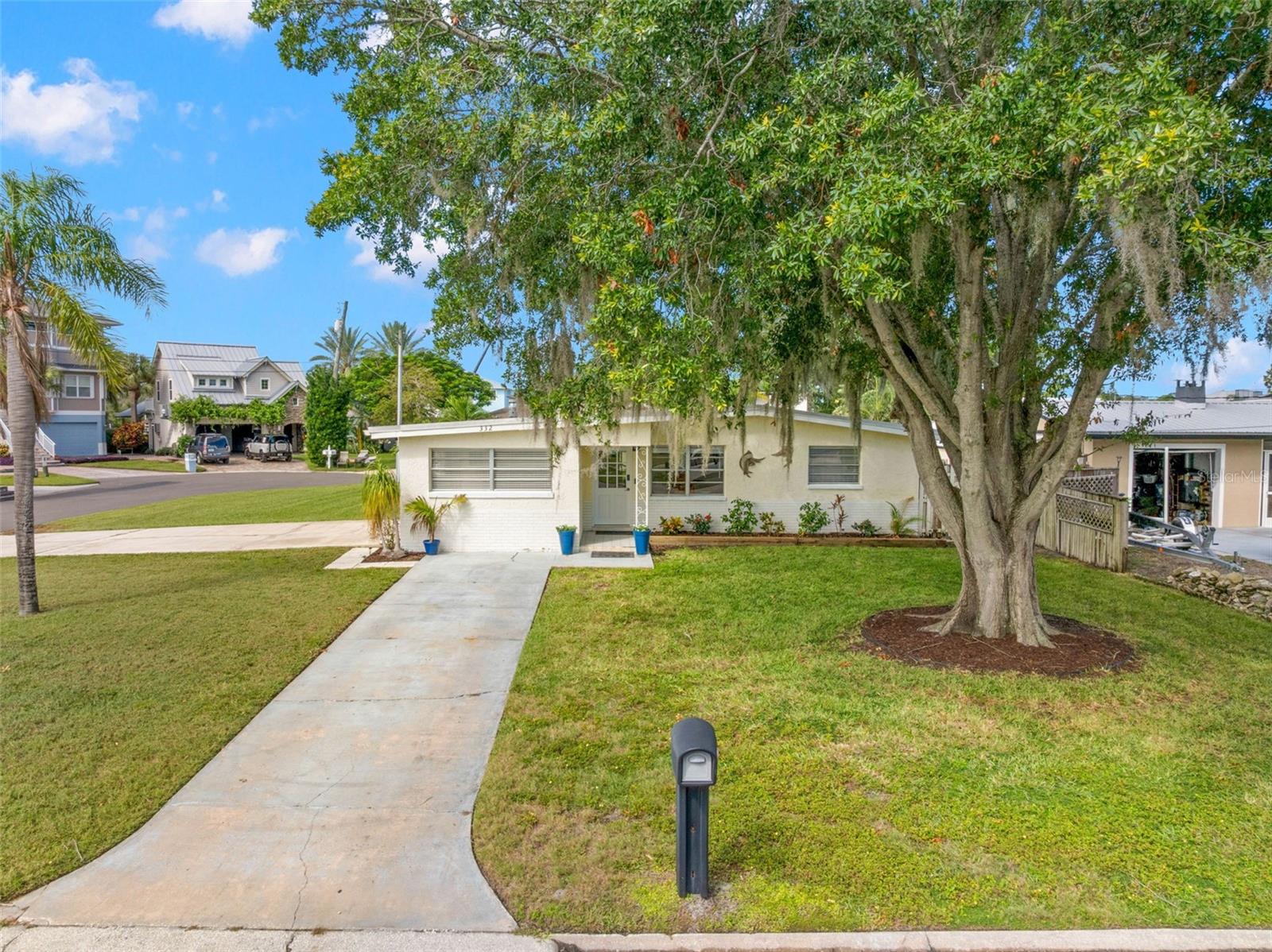 332 WESTWINDS DR — photo 47