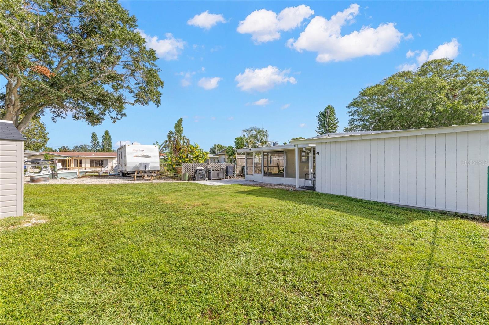 332 WESTWINDS DR — photo 40