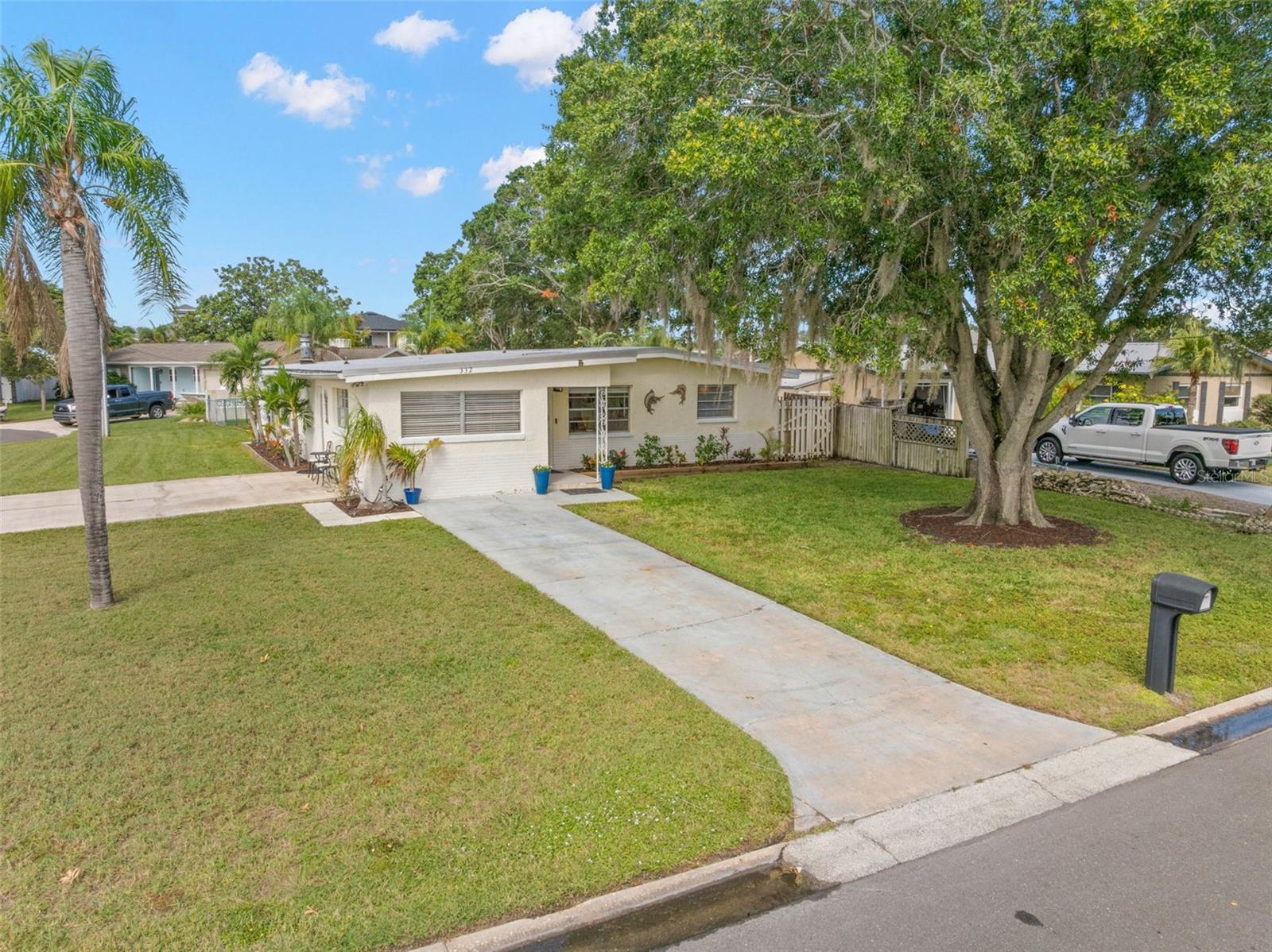 332 WESTWINDS DR — photo 4