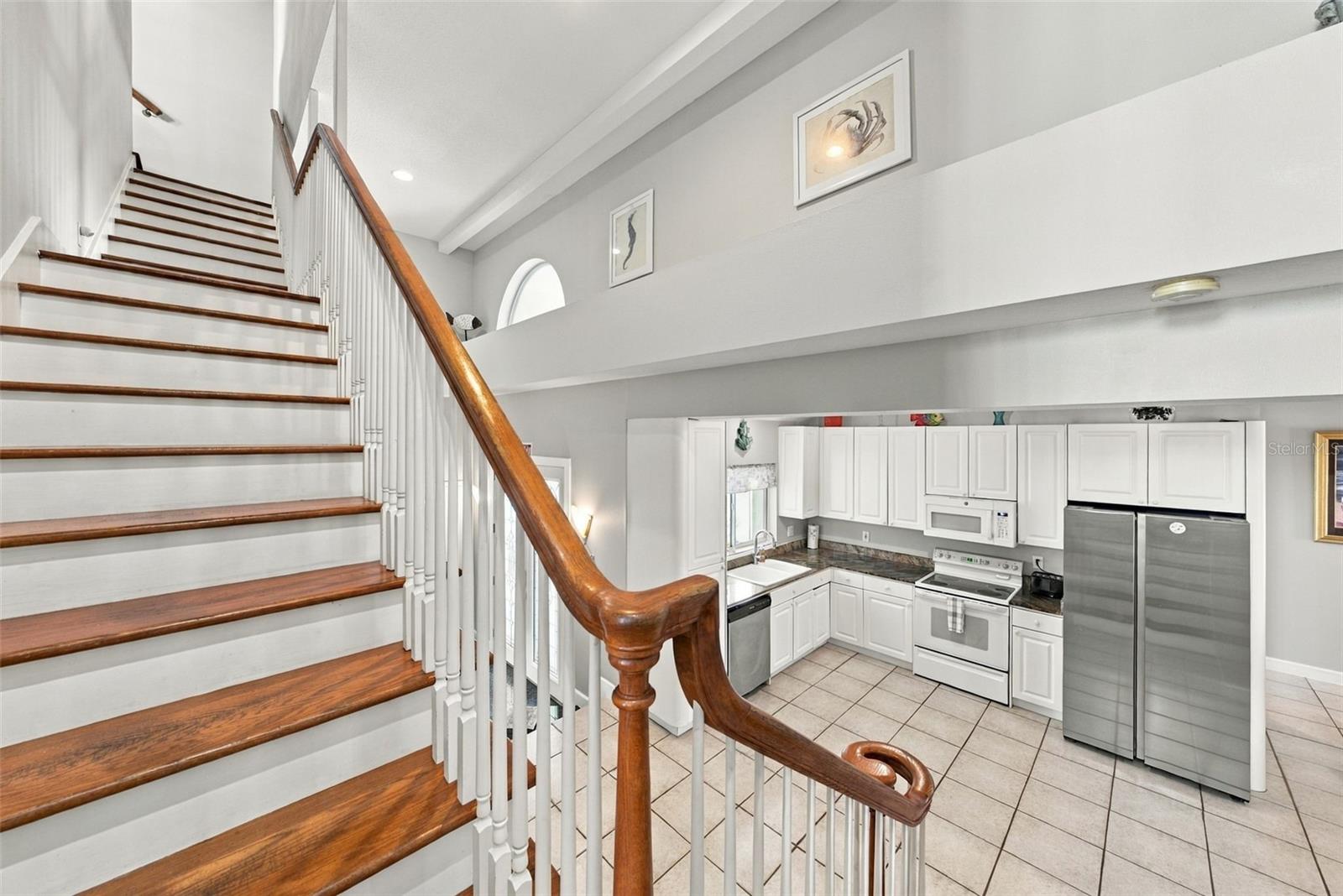 314 10TH AVE — photo 32