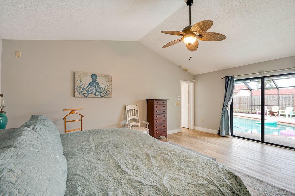 8004 NW 11TH AVE — photo 36