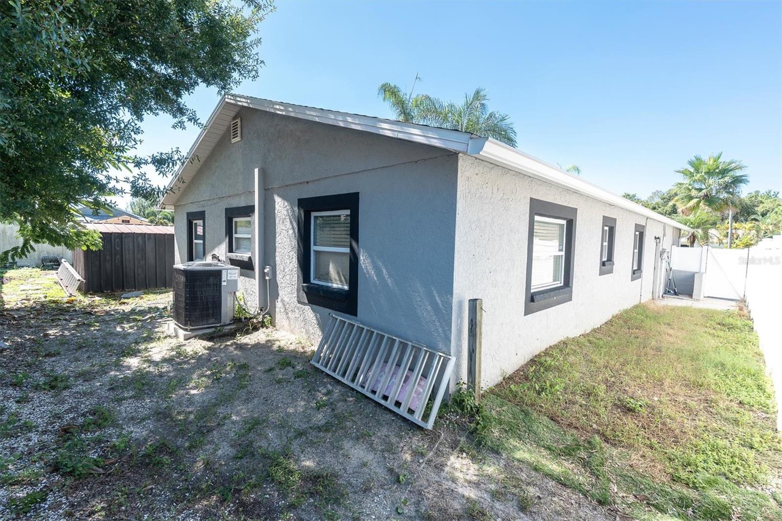 1951 TAYLOR LAKE CIR — photo 30