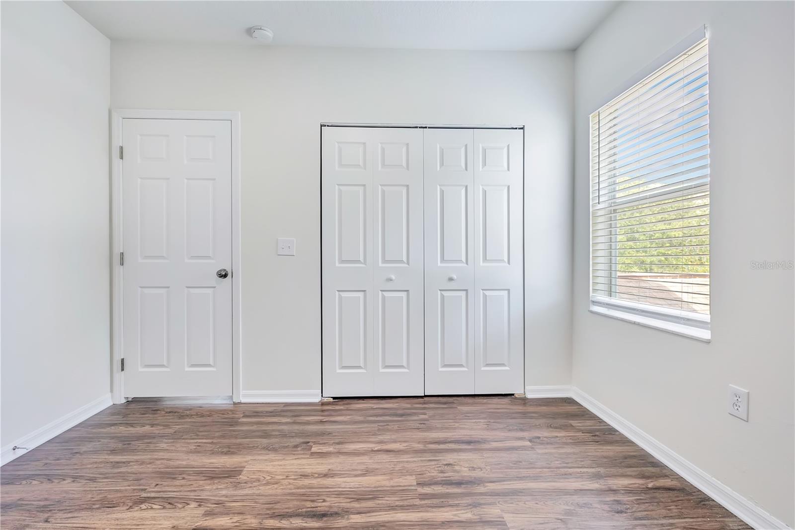 10332 SUMMERVIEW CIR — photo 19
