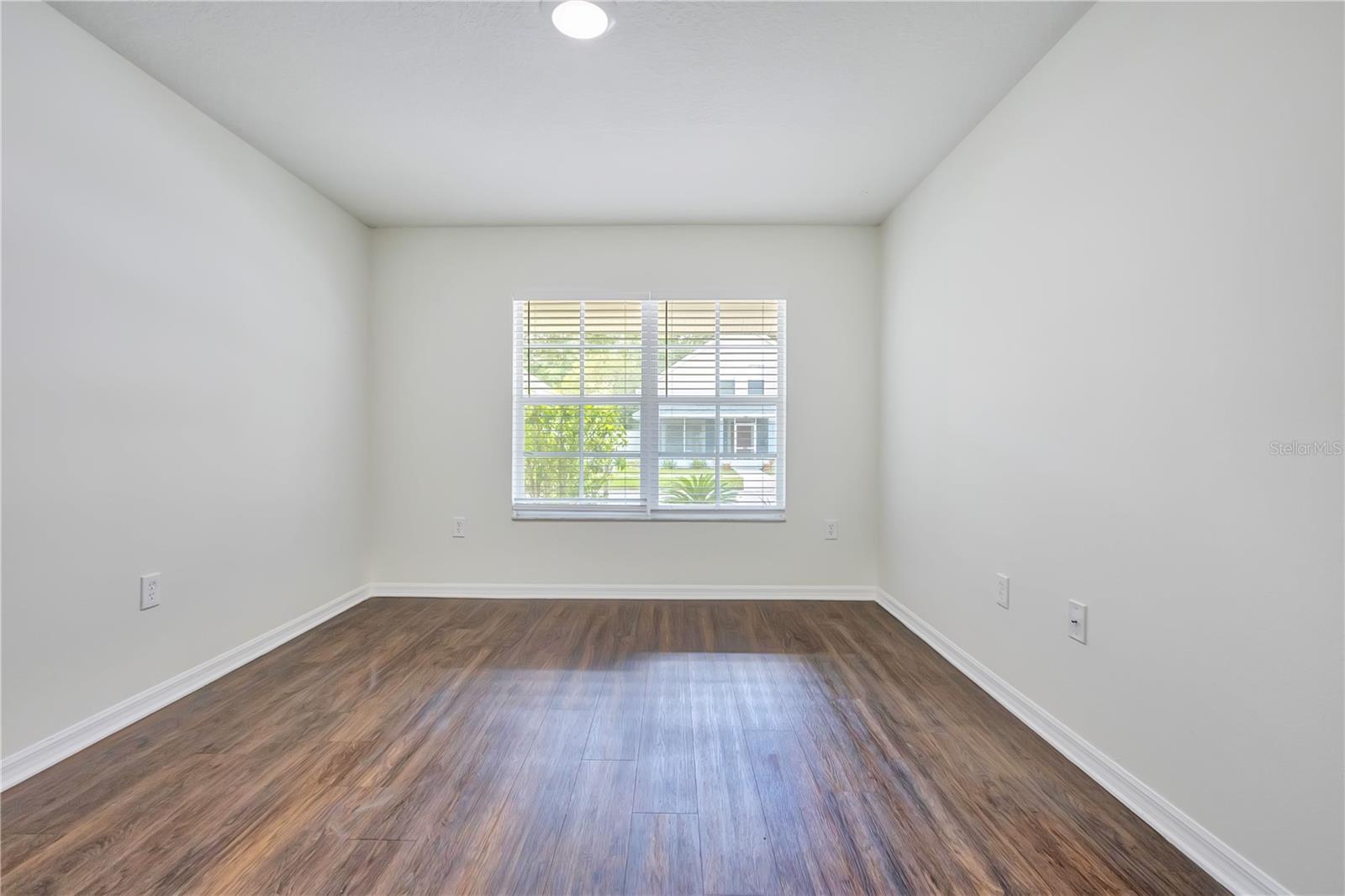 10332 SUMMERVIEW CIR — photo 8