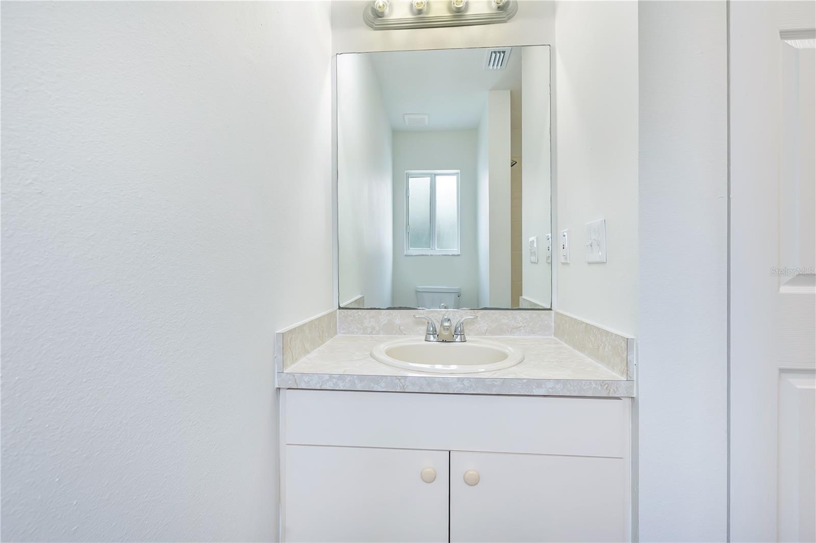 10332 SUMMERVIEW CIR — photo 10